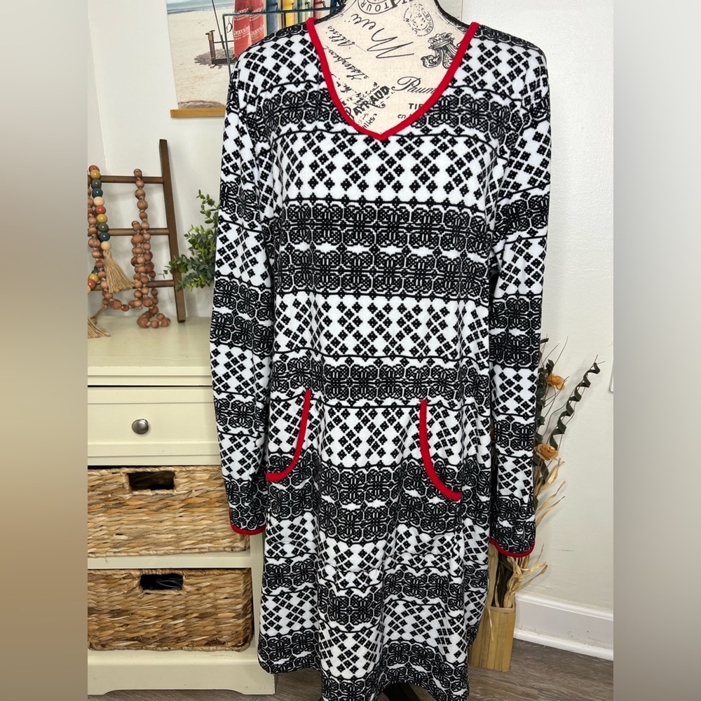 Croft & Barrow Nightgown with Kangaroo Pouch